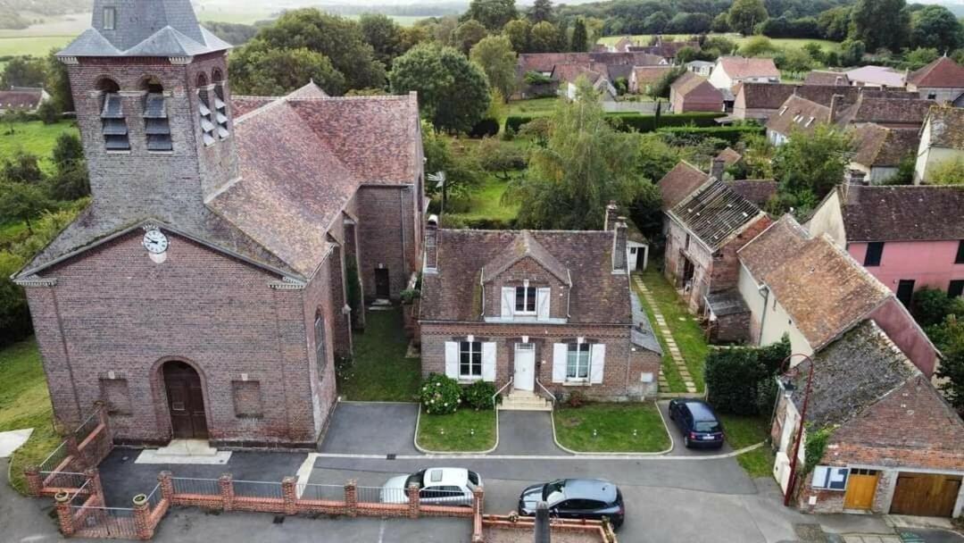 Ferienhaus Calme Et Accueillante 13 Kmtrs Aeroport, Parking Gratuit, Navette Gare Ou Aeroport *