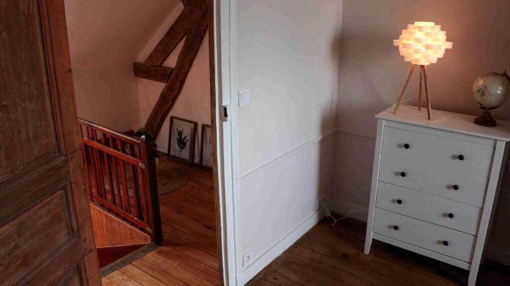 Ferienhaus Calme Et Accueillante 13 Kmtrs Aeroport, Parking Gratuit, Navette Gare Ou Aeroport Saint-Germain-la-Poterie